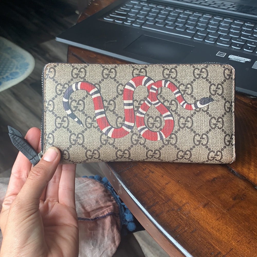 Gucci Snake Wallet - Picture 6 of 10